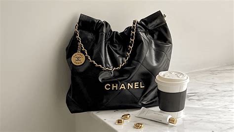 chanel 22 black medium|chanel handbags 22.